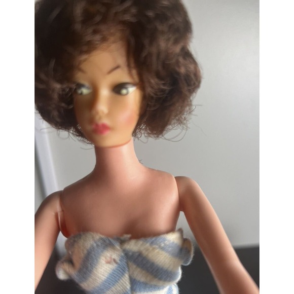 Unique Bubble Cut Brunette, Doll‎ w Original Swimsuit•Shoes & Stand•Barbie- Rare - Picture 5 of 16